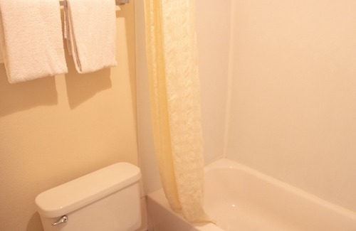 Interchange Square Hotel | American Inn