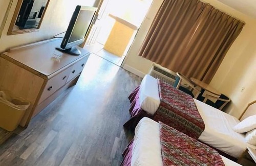 Interchange Square Hotel | American Inn