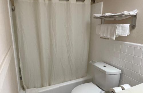 Pratt Hotel | American Inn