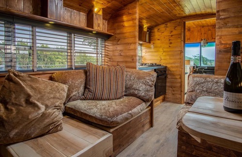 Tiers Cross Apartment | American School Bus - 1 Bedroom - Blossom Farm - Tiers Cross