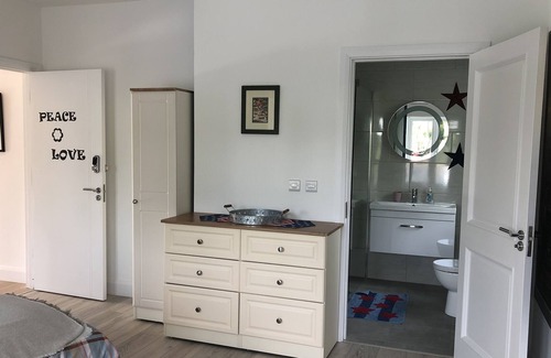 Bunclody Bed & Breakfast | American-style en suite bedroom in Bunclody (Breakfast included)