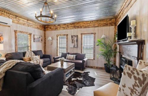 Valley Head House | Americana Farm Getaway