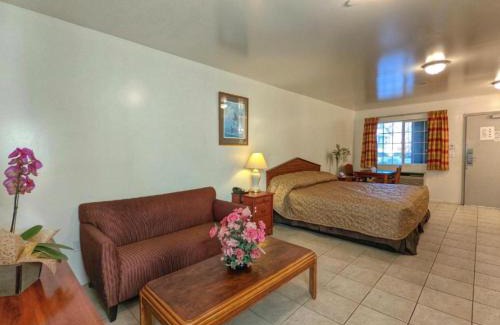 Port Hueneme Hotel | Americas Best Value Inn Oxnard-Port Hueneme