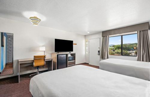 Yucca Valley Hotel | Americas Best Value Inn and Suites -Yucca Valley