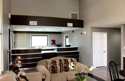 Mont Belvieu Hotel | Americas Best Value Inn & Suites Mont Belvieu Houston