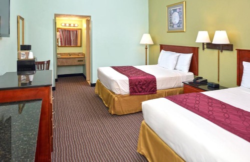 Nesconset Hotel | Americas Best Value Inn Smithtown/Long Island