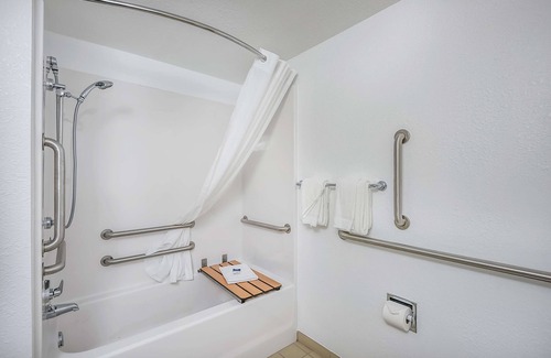 East Peoria Hotel | Americas Best Value Inn East Peoria