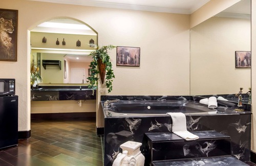 Greater Greenspoint Hotel | Americas Best Value Platinum Inn & Suites