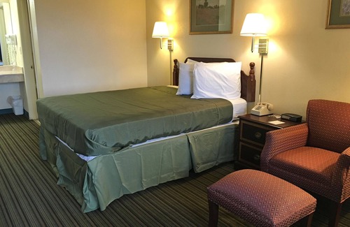 Leeds Hotel | Americas Inn