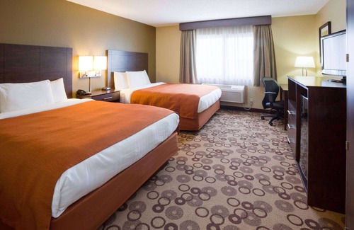 Blue Earth Hotel | AmericInn by Wyndham Blue Earth