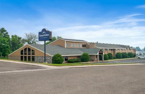 Dickinson Hotel | AmericInn by Wyndham Dickinson
