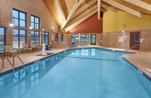 Greenville Hotel | AmericInn by Wyndham Greenville