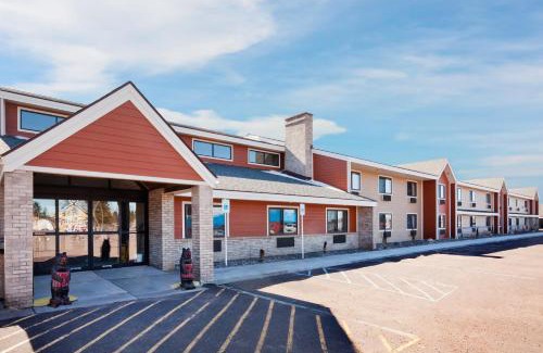 Ironwood Hotel | AmericInn by Wyndham Ironwood