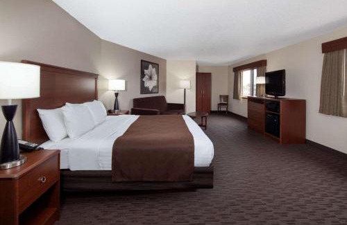 Ironwood Hotel | AmericInn by Wyndham Ironwood