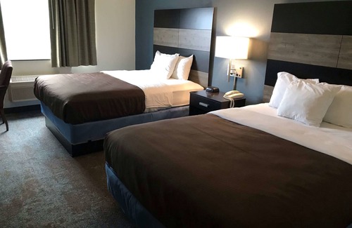 Maquoketa Hotel | AmericInn by Wyndham Maquoketa