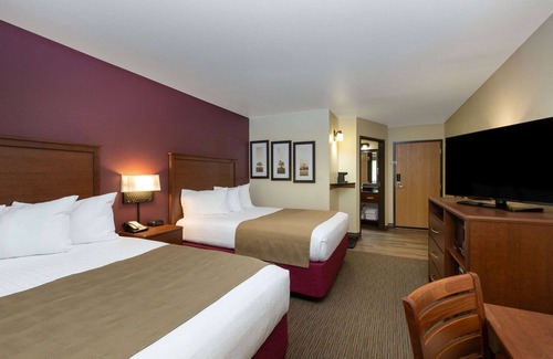 Merrill Hotel | AmericInn by Wyndham Merrill