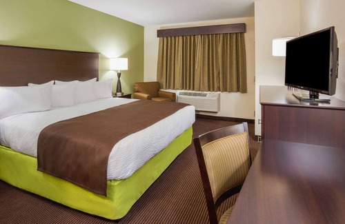 Sibley Hotel | AmericInn by Wyndham Sibley