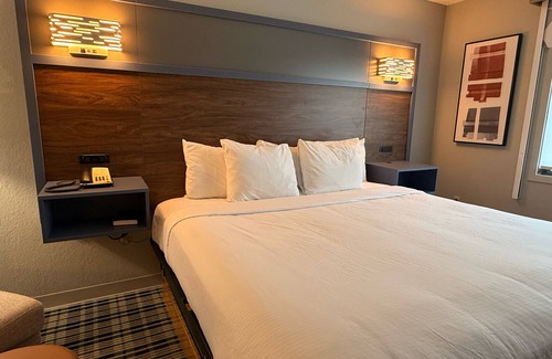 Worthington Hotel | AmericInn by Wyndham Worthington