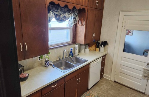 Ames House | "Ames House" Cozy, Country Charm, offers 4 beds, 1 bath, spacious living room.