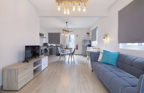 Bain Boeuf Apartment | AMIS Chandler - Two Bedroom Apartment, Sleeps 4