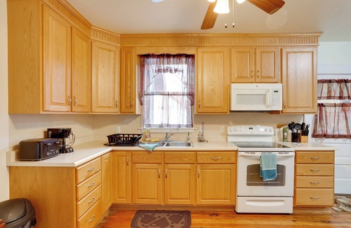 Loganton House | Amish Country Townhome: Near Hiking & Fly Fishing!
