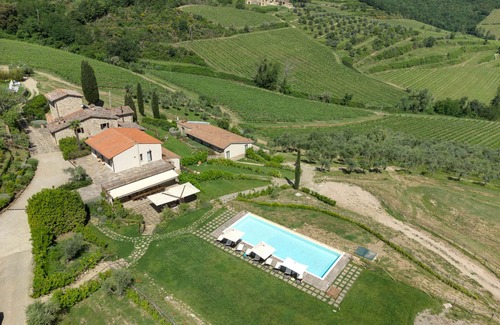 Lucolena Villa | AMORE RENTALS - Villa Mia with Private Pool, Garden, Terraces and Parking