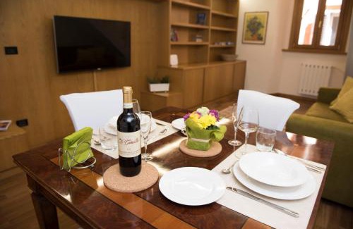 Rione VIII Sant'Eustachio Apartment | AmoRoma Francesca