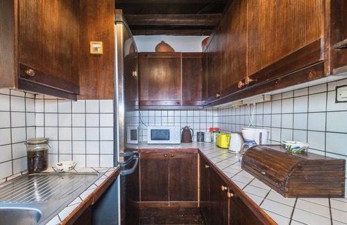 Egira House | Ampelos Estate –10+ people estate on private ranch
