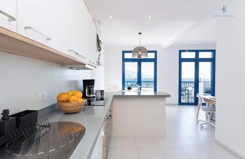 Puerto de las Nieves Apartment | Amplio Alojamiento, Situado en Primera Línea de Playa y Vistas a los Acantilados