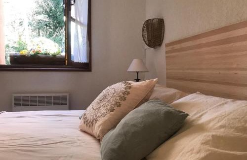 Enveitg Apartment | Amplio apartamento con gimnasio y piscina, ideal familias