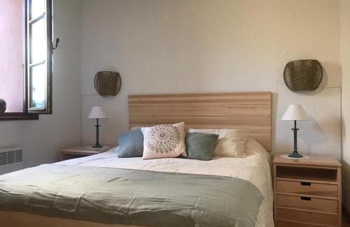 Enveitg Apartment | Amplio apartamento con gimnasio y piscina, ideal familias