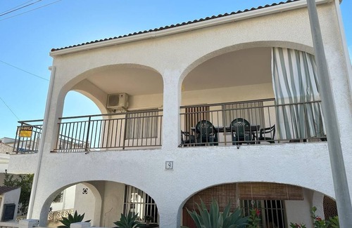 Oliva Apartment | Amplio, Apartamento en Playa de Oliva 70 mts del Mar. Restaurantes Supermercados