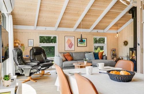 Jerup House | "Amundi" - 500m from the sea by Interhome