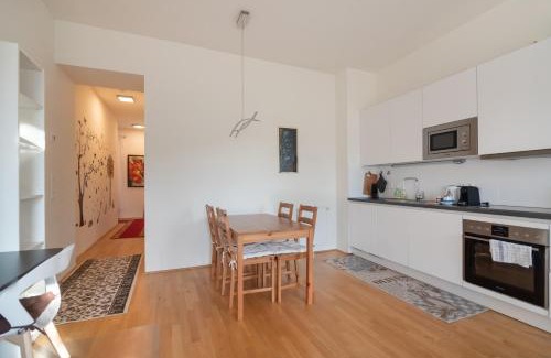 Brigittenau Apartment | An der Donau, 10 Minuten ins Zentrum, Klimaanlage