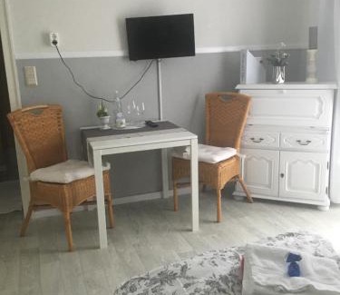 Wiesmoor Bed & Breakfast | An der Kastanie