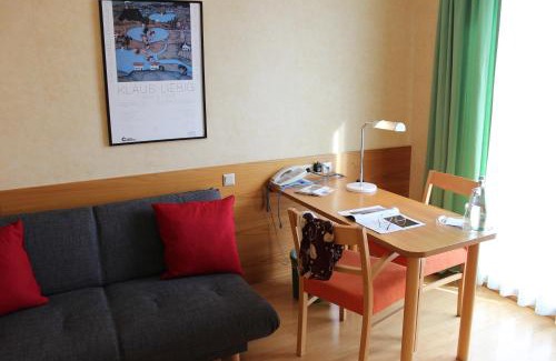 Luenen Hotel | An der Persiluhr Stadt-gut-Hotel