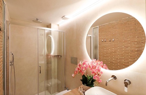 Rione XIV Borgo Apartment | An elegant and refined loft in the heart of Rome just steps from the Vatican where history and comfort blend in an exclusive atmosphere