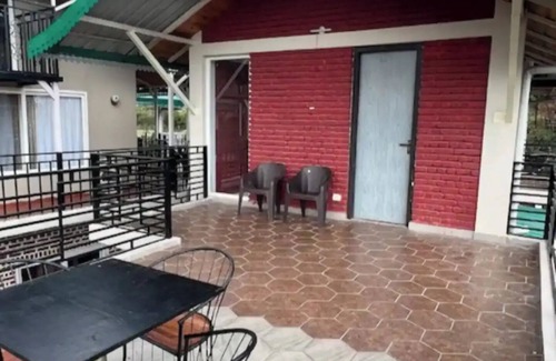 Naukuchiyatal Cottage | An independent Cottage with mountain view and 10 minutes walk from the lake.