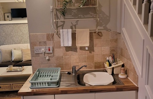 Ashbourne Cottage | An Irish welcome. Quiet Country Cottage close to Dublin Airport & City