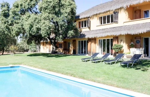 San Agustin del Guadalix House | AN OASIS IN MADRID