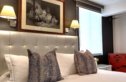 Miraflores House | Ana Frank Boutique Hotel
