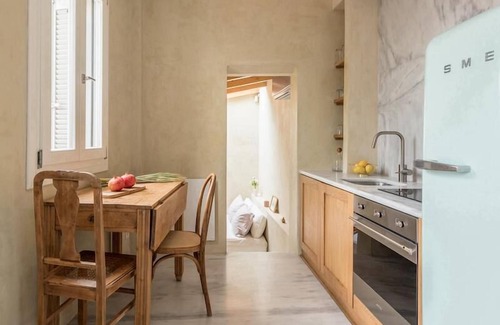 Plaka Apartment | Anafiotika residence Athens, by Cycladica