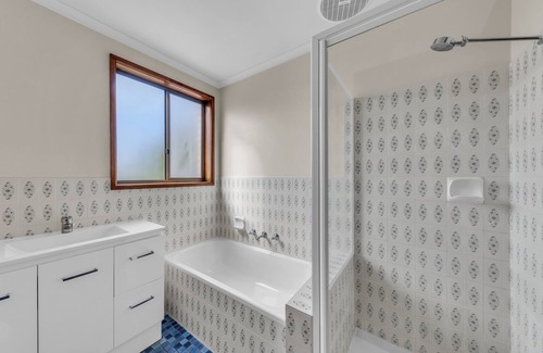 Merimbula House | Anchor Bell Apartments: (Sleeps 5)