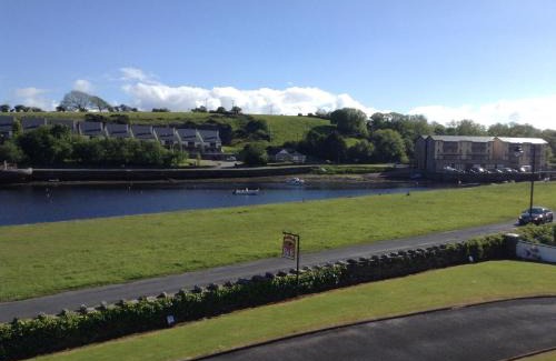 Newport Bed & Breakfast | Anchor House Accommodation Room Only