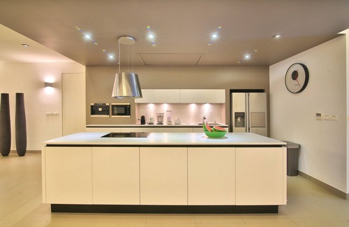 Beacon Hill Condo | Anchor House - Direct Oceanfront - Luxury & Modern Style