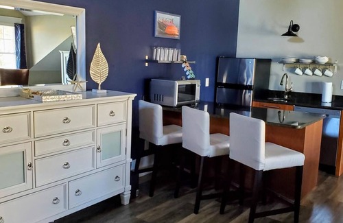 Put-in-Bay Hotel | Anchor Inn Boutique Hotel