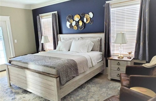 Put-in-Bay Hotel | Anchor Inn Boutique Hotel