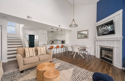 Manteo Condo | Anchor's Away: Canalfront Condo, Water Views, Community Amenities