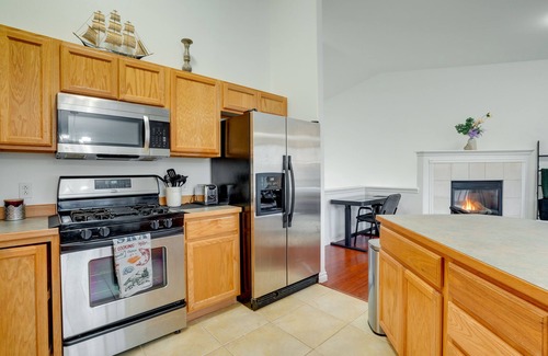 Campbell Park Condo | Anchorage Condo w/Mountain View: 6 Mi to Downtown