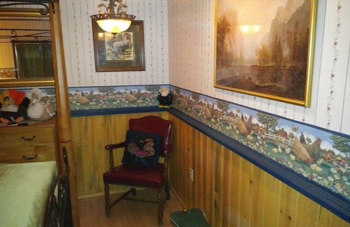 Pine Bed & Breakfast | Anchorage Farm B&B